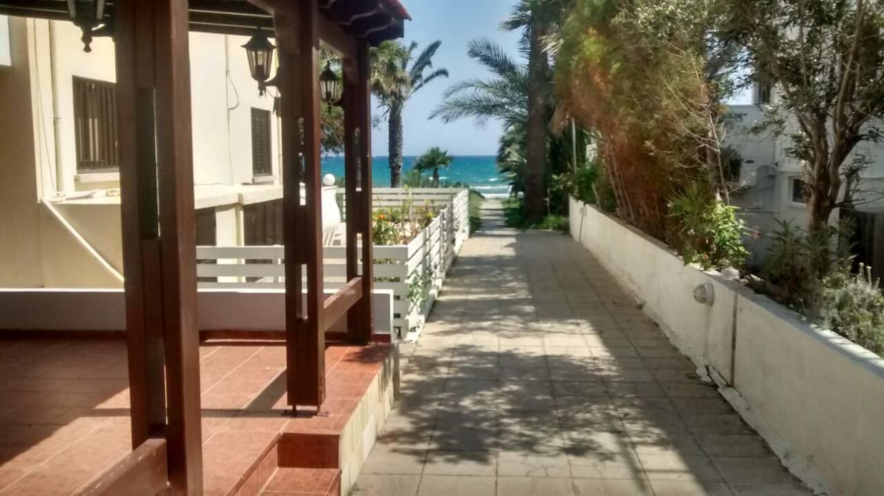 Sandy Beach Apartment 3 Oroklini Extérieur photo